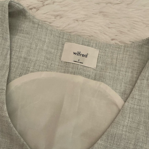 Aritzia - Wilfred Desire  Vest - Picture 2 of 9